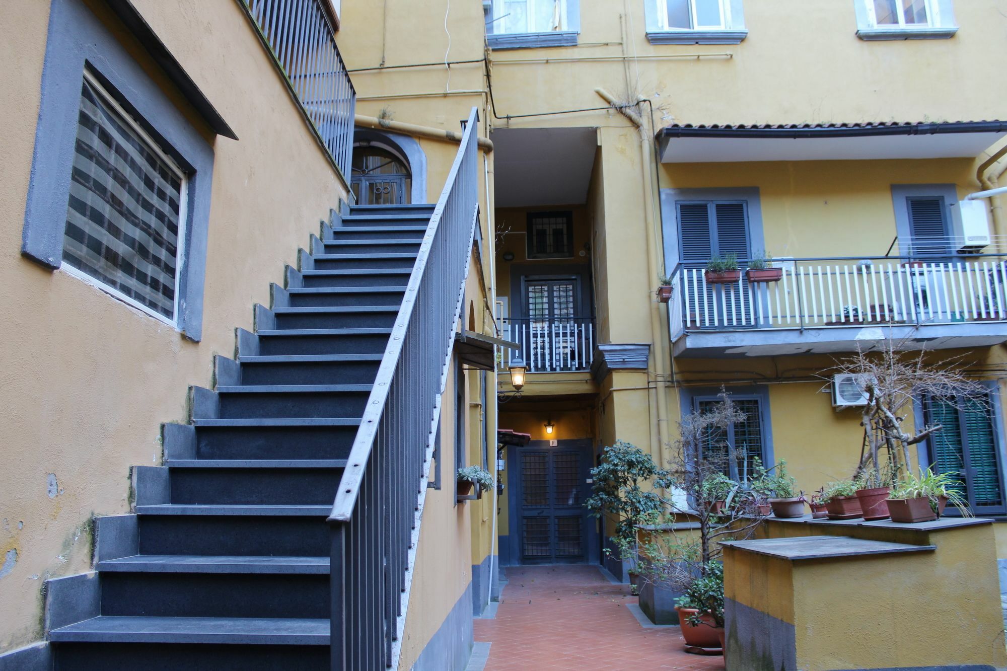 B&B La Scalinatella Naples Exterior photo